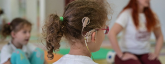 Čo všetko potrebujeme vedieť, aby sme nepočujúce deti podporili včas a dostatočne?